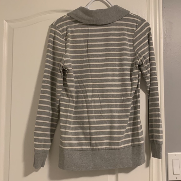 Banana Republic Pullover - Picture 2 of 2